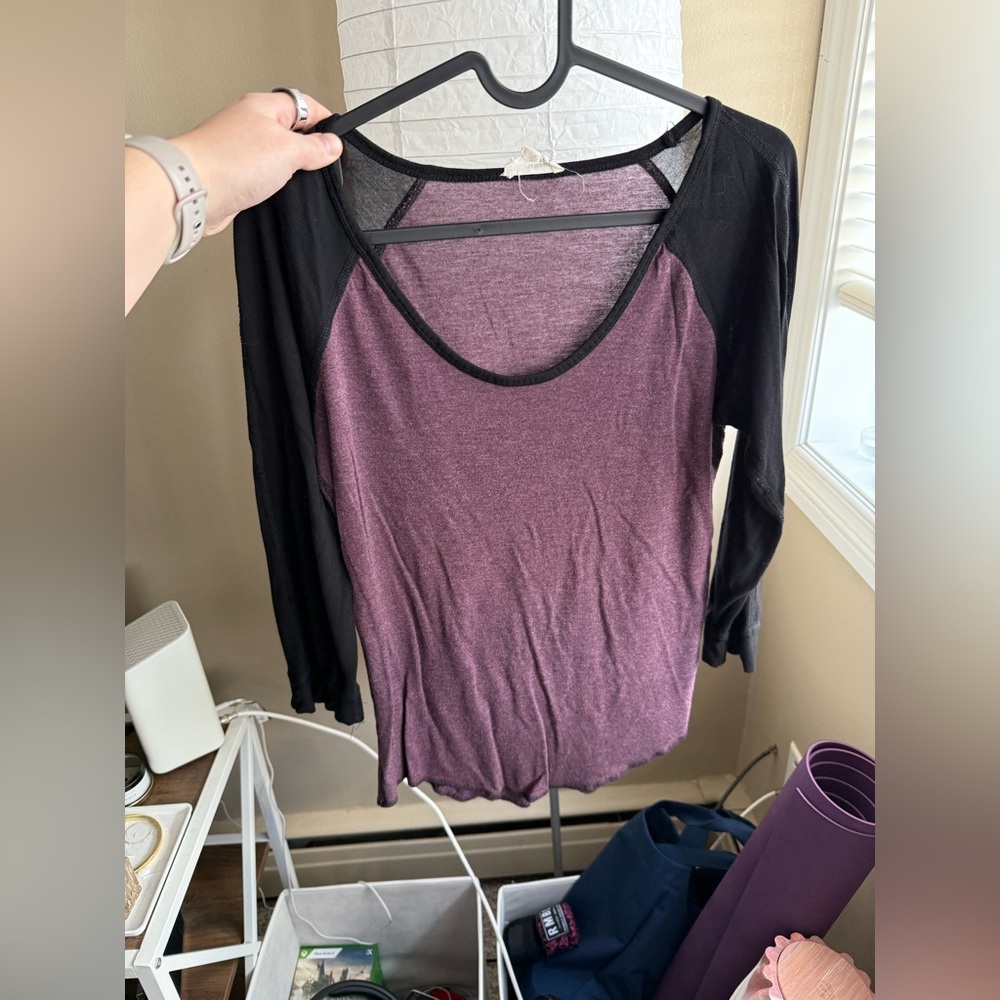 Wilfred Free Aritzia Baume Baseball T Shirt Top Size Small